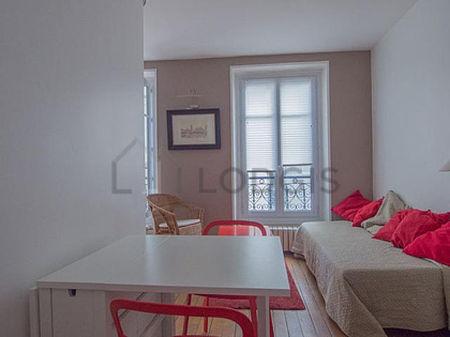 Studio meublé avec ascenseur Trocadéro Paris 16°
