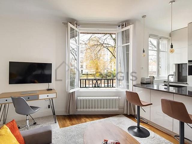 Studio meublé avec ascenseur Vaugirard Paris 15°