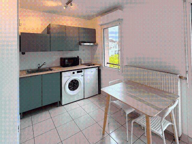 Studio meublé avec balcon, lumineux et sans vis à vis – 5 min à pied de la gare de Melun