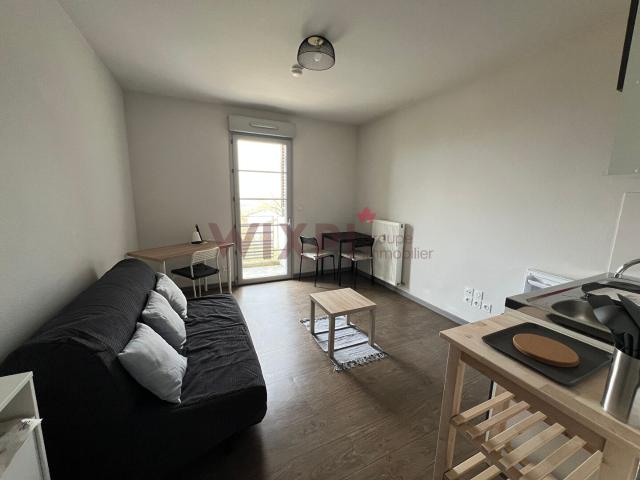 Studio meublé avec balcon, Limonest