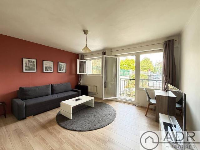 Studio meublé avec balcon