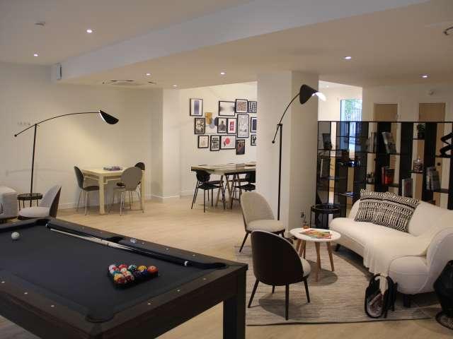 Studio meublé avec balcon
