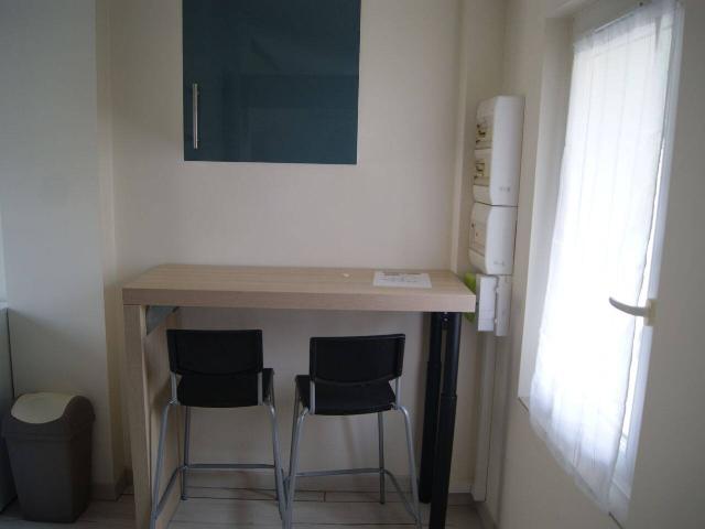 Studio meublé avec goût plein centre du Luc