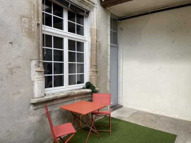 Studio meublé avec EXTERIEUR