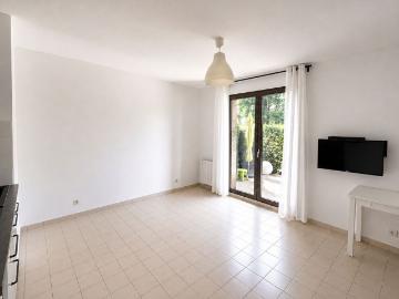 Studio meublé avec jardin privatif – Issy les Moulineaux