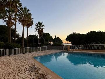 Studio meublé avec piscine, terrasse et jardin Nice