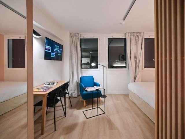 Studio meublé avec rooftop, jardin, salle de gym, home cinéma, cle