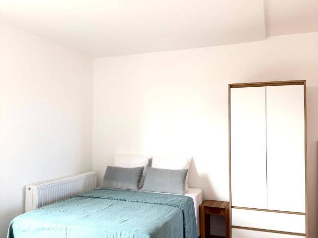STUDIO MEUBLE avec terrasse
