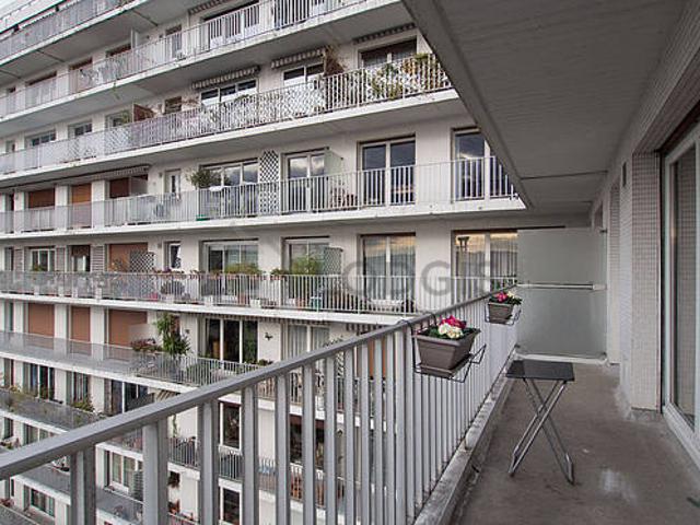 Studio meublé avec terrasse, ascenseur et concierge Vaugirard Paris 15°
