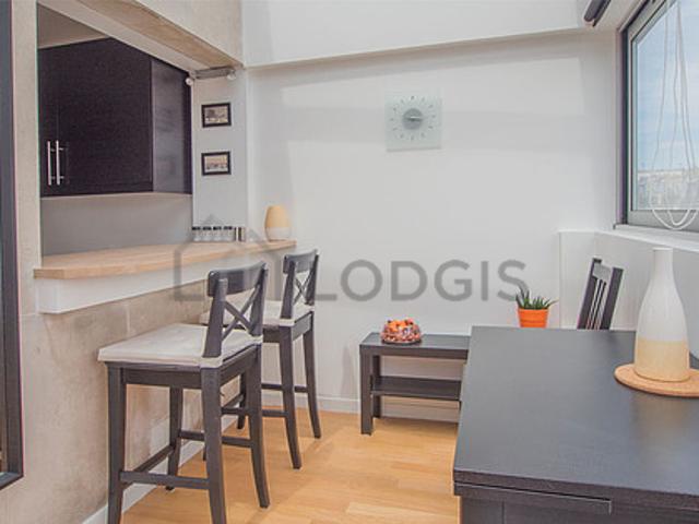Studio meublé avec terrasse, ascenseur et concierge Gambetta Paris 20°