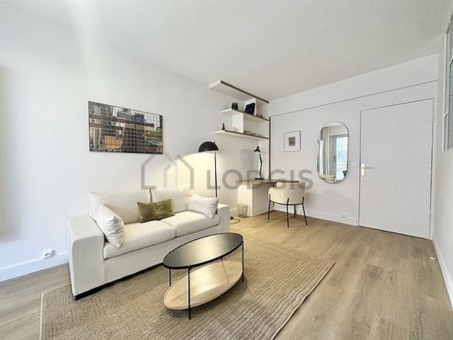 Studio meublé avec terrasse et ascenseur Auteuil Paris 16°