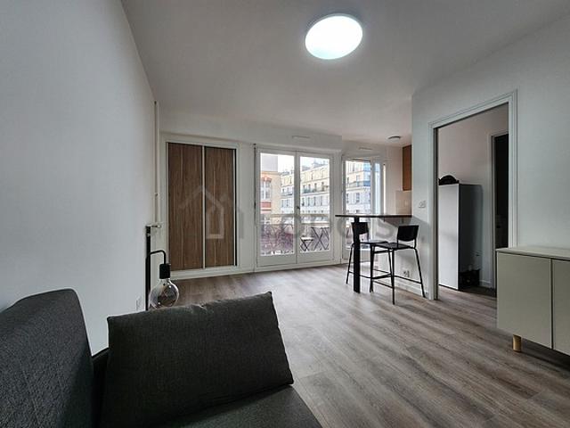 Studio meublé avec terrasse et ascenseur La Chapelle Paris 18°