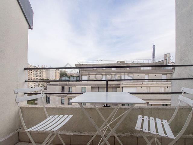 Studio meublé avec terrasse et ascenseur Trocadéro Paris 16°
