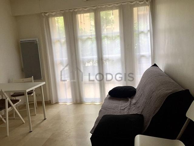 Studio meublé avec terrasse et jardin Aix En Provence 13100