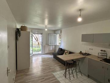 Studio meublé avec terrasse – Lumineux & fonctionnel – Rennes