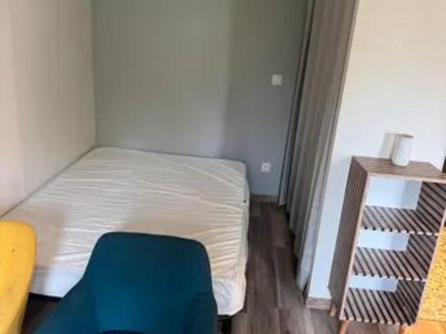 Studio meublé avec terrasse privative – savignac les églises