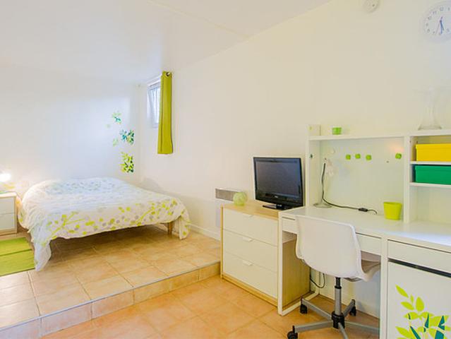Studio meublé avec terrasse Villejuif 94800