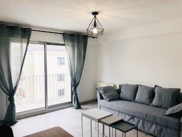 Studio meublé avec un balcon – Gare / rue d’Obernai