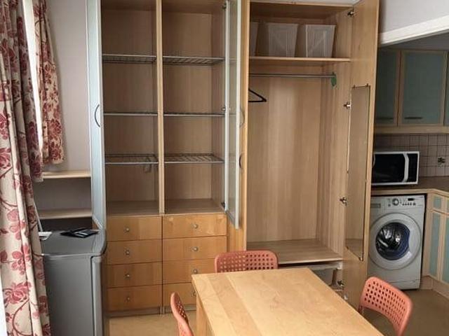 Studio meublé à 10 min. à pied de la place Keym