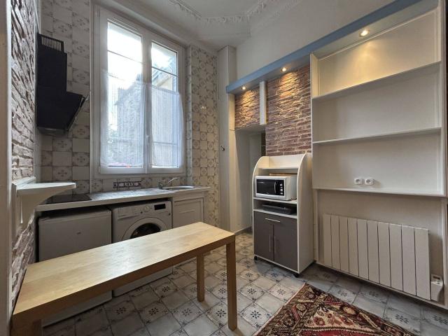 STUDIO MEUBLÉ À DEUX PAS DE LA GARE DE GARGAN T4