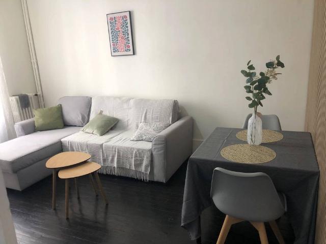 Studio Meublé à deux pas de la gare de Nanterre Ville