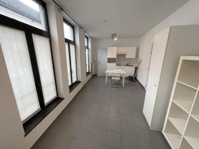 Studio meublé à louer
