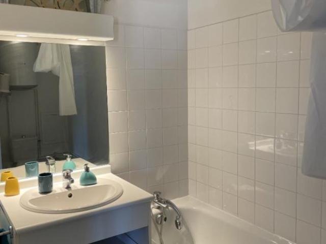 STUDIO MEUBLE A LOUER A SAINT ETIENNE