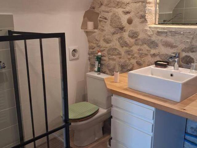 Studio meublé à louer au Château du Mouchet avec électricité et