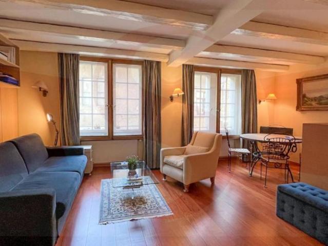 Studio meublé à louer en vieille ville