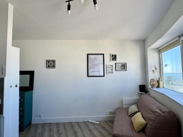 Studio meublé à l'année