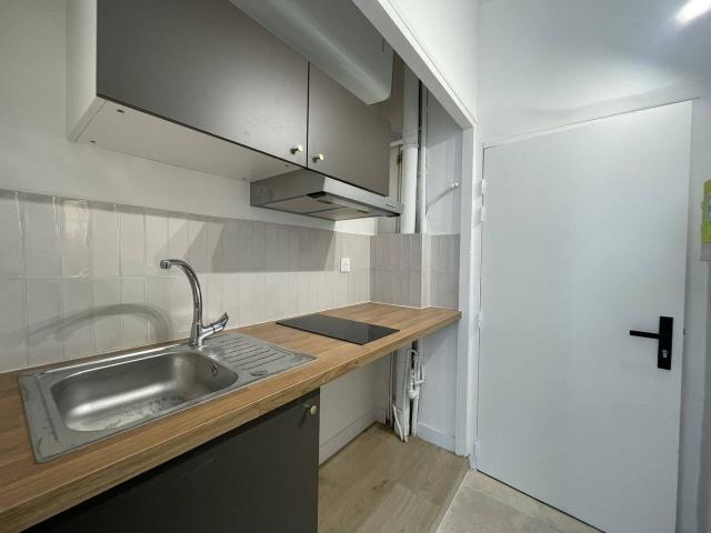 STUDIO MEUBLE / BAIL ETUDIANT / SECTEUR OBSERVATOIRE