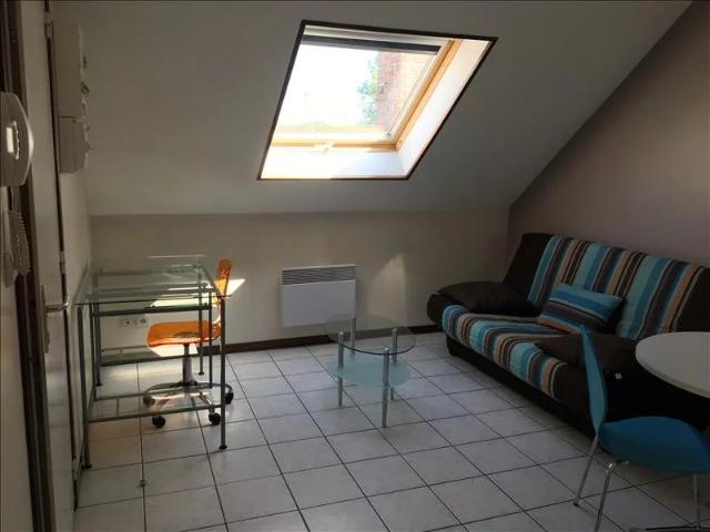 STUDIO MEUBLE BOURGES 1 pièce s 20 m2