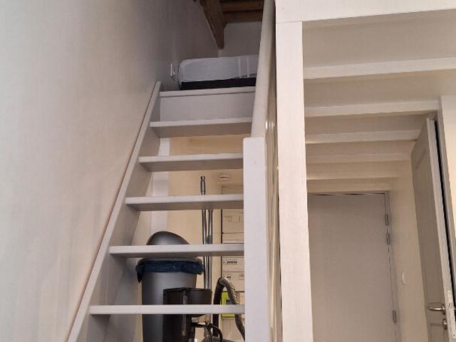STUDIO MEUBLE CALME ET LUMINEUX