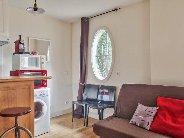 Studio Meublé Charmant à Louer | Rue du Perche, Centre de Paris