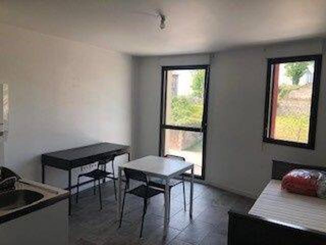 STUDIO MEUBLÉ DANS RESIDENCE SÉCURISÉE FACE FAC CITADELLE