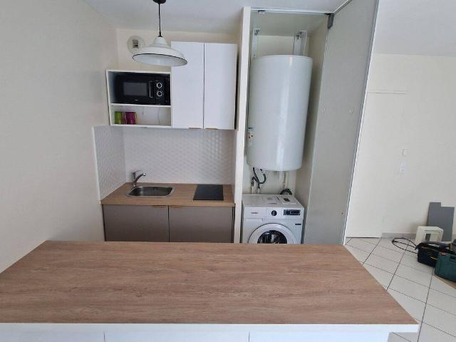 Studio meublé de 35 m² avec jardin privatif et terrasse à Pantin