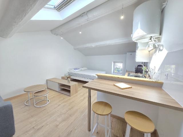 Studio meublé design 25 m2 Francheville Limite Tassin