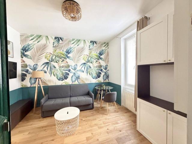Studio meublé et refait à neuf PARIS 14e