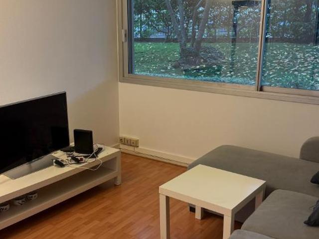 Studio meublé en rez de jardin