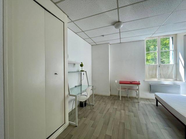 STUDIO MEUBLE EQUIPE TOUT INCLUS PLACE CARNOT NANCY CENTRE