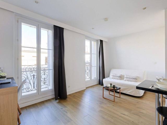 Studio meublé, équipé et climatisé Wifi inclus Préfecture
