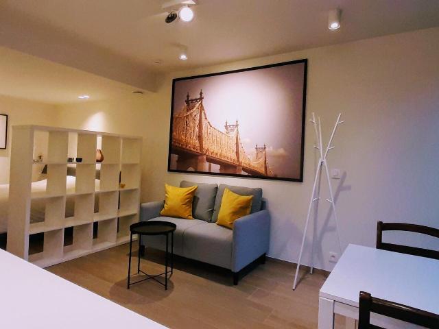 Studio meublé full équipé charges et WiFi compris