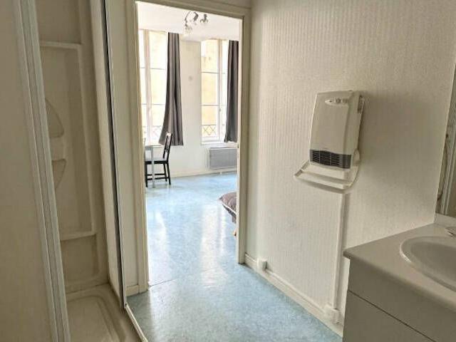 Studio Meublé Idéal pour Étudiants au Coeur de Metz