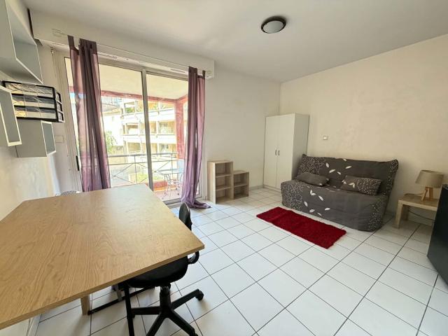 studio meuble jardins des alyscamps