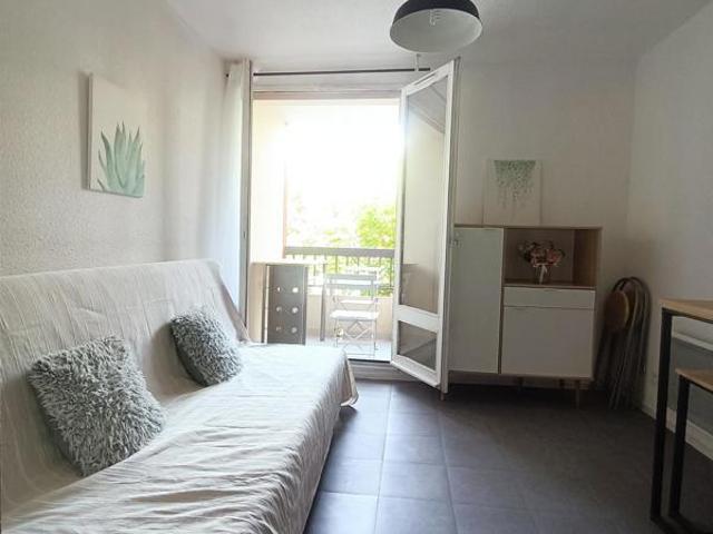Studio meublé Lamalou les Bains avec balcon