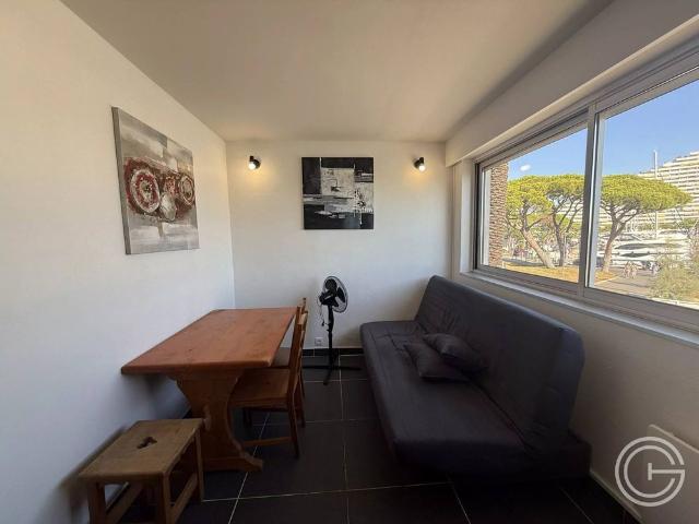 STUDIO MEUBLE LE COMMODORE MARINA BAIES DES ANGES