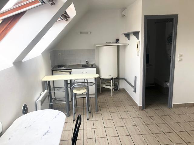 STUDIO MEUBLE LOCATION PROXIMITE MONT HOUY