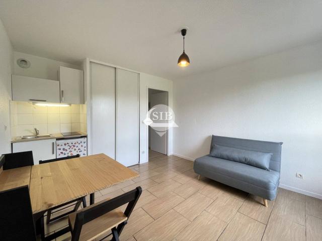 Studio meublé Loyer 440 euros + 60 euros