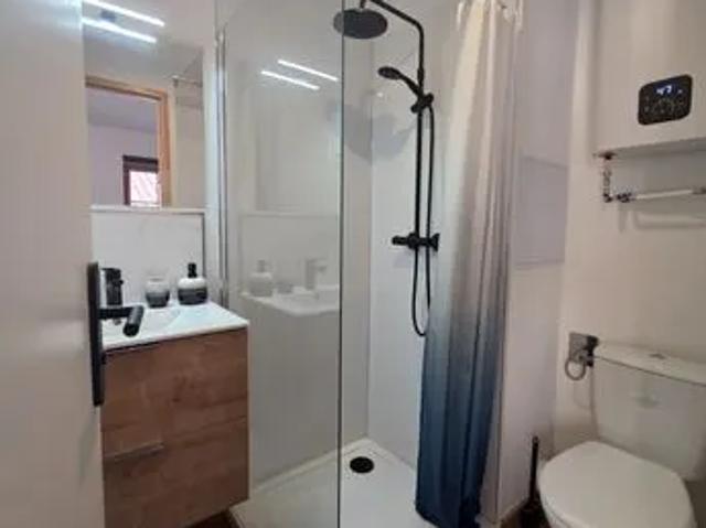 Studio Meublé Perpignan Centre 100% TOUT INCLUS Eau, Élec, Wi Fi & ZÉRO FRAIS. Refait à neuf au 2e étage. Idéal Administrations, Mutations, Étudiants ou Bail Mobilité