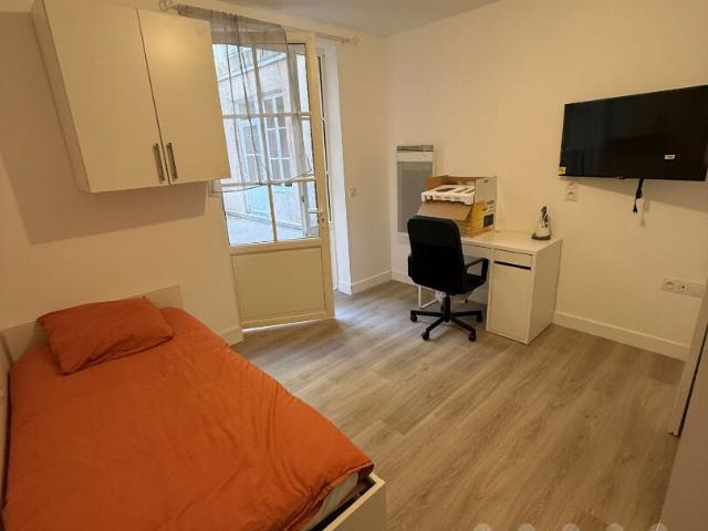 STUDIO MEUBLE PLEIN CENTRE Rue des Vieilles Boucheries